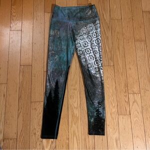 Gorgeous‎ Inner Fire Yoga Leggings, size 6.